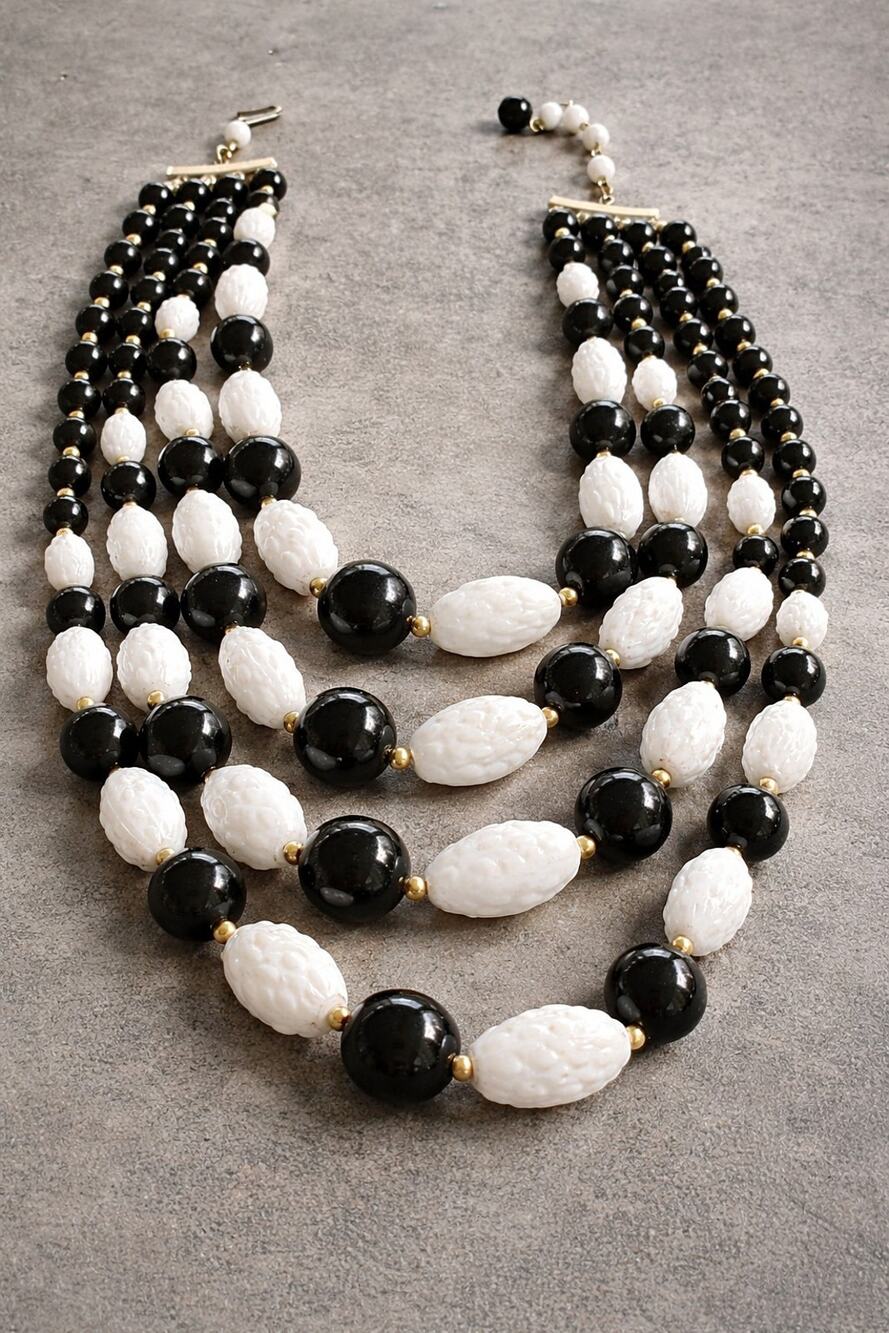 Vintage Black & White Beaded Necklace 4 Strands Adjustable Molded Lucite bk01-04